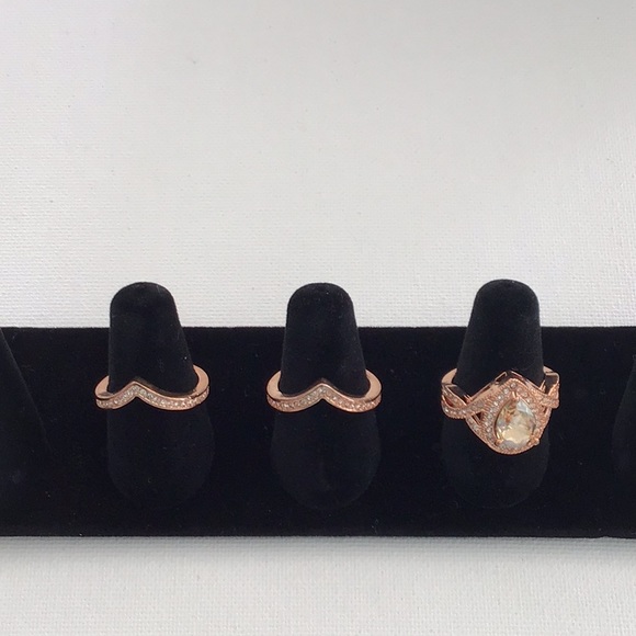 3 Piece ring set with Marquis center stone - Picture 7 of 11